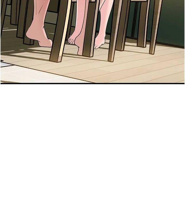 岳母為何那樣第56話-乳溝間散發出的誘人體香