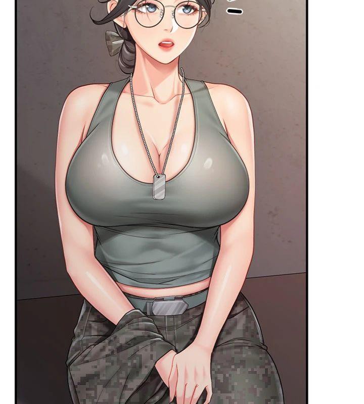 报告女班长:一根突起第8話-在人母面前掏出那根