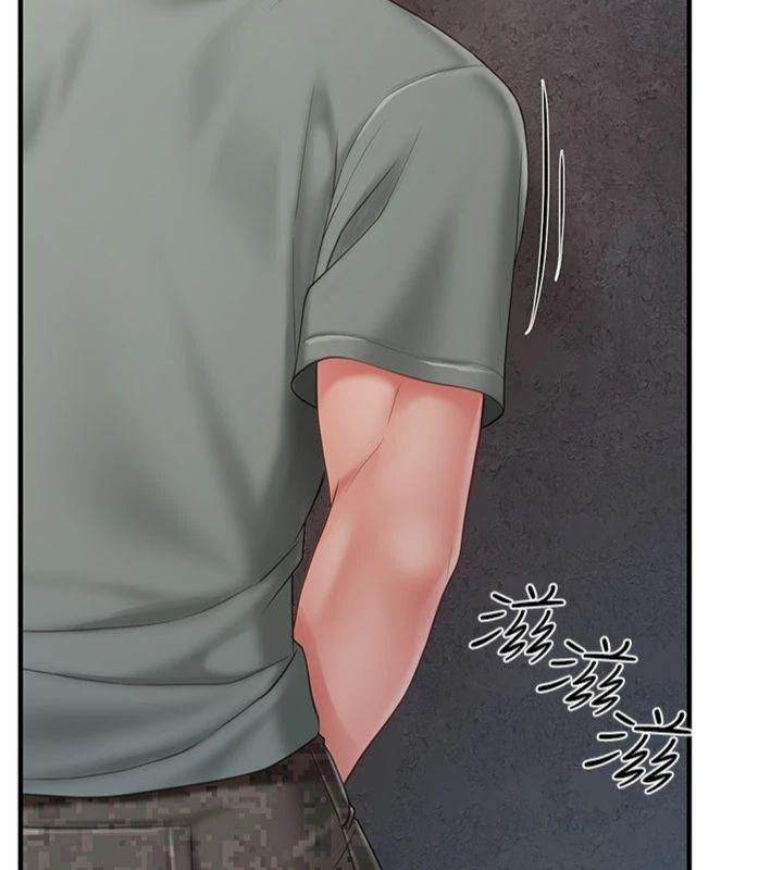 报告女班长:一根突起第8話-在人母面前掏出那根