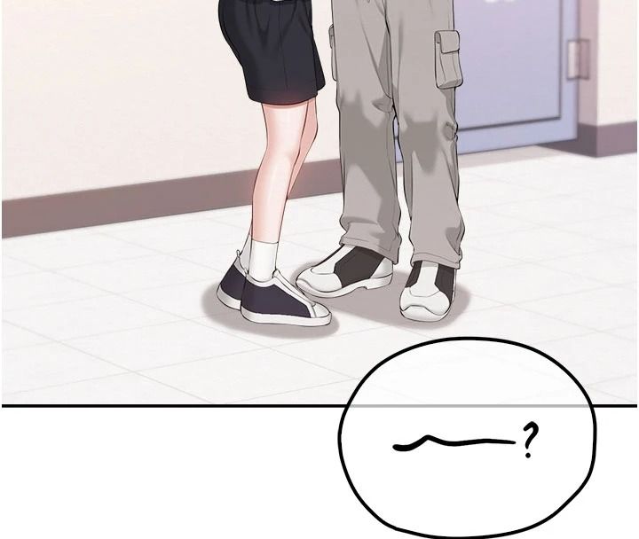 校园成人礼第57話-躲在男廁親密接觸