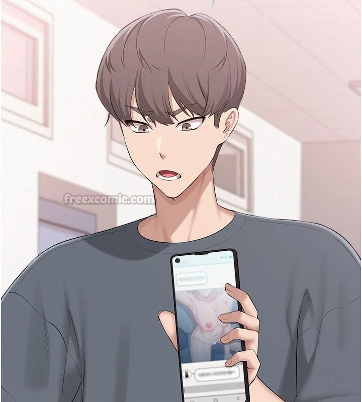 校園成人禮第57話-躲在男廁親密接觸