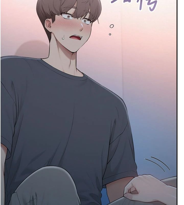 校园成人礼第57話-躲在男廁親密接觸